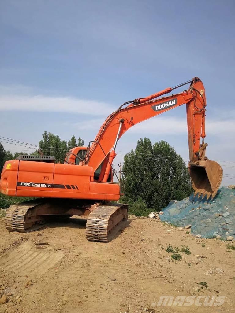 Doosan dx225 대형 굴삭기 29톤 이상