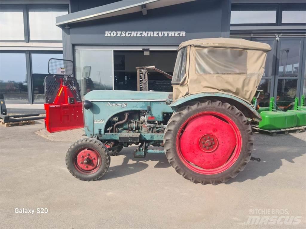 Hanomag R 324 SA 트랙터