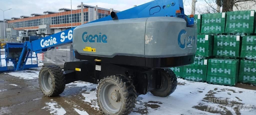 Genie S 65 견인식 전동이동 리프트