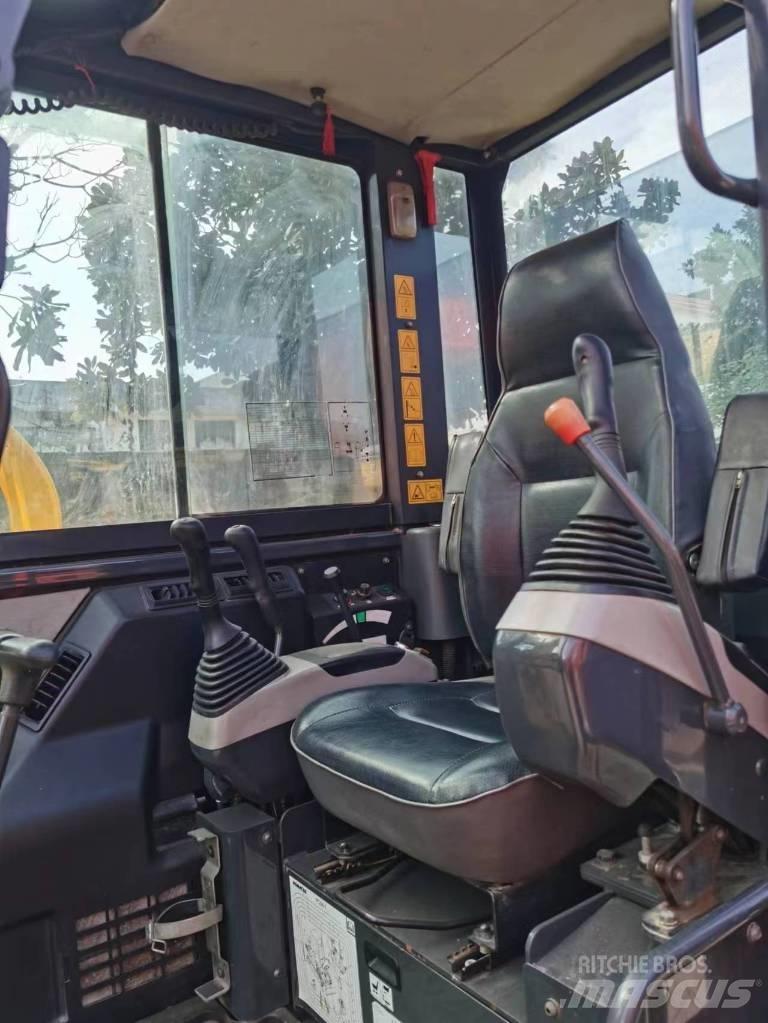 Komatsu PC 56 소형 굴삭기 7톤 미만