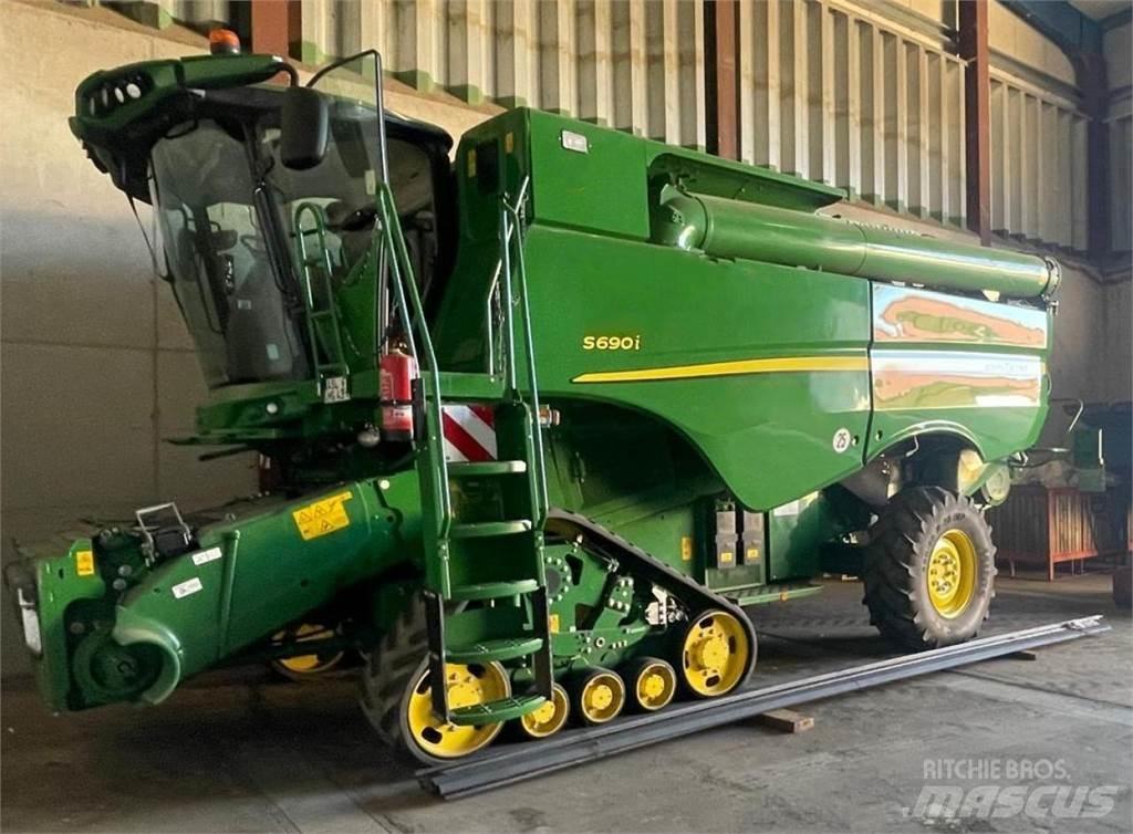 John Deere S690i 콤바인 수확기