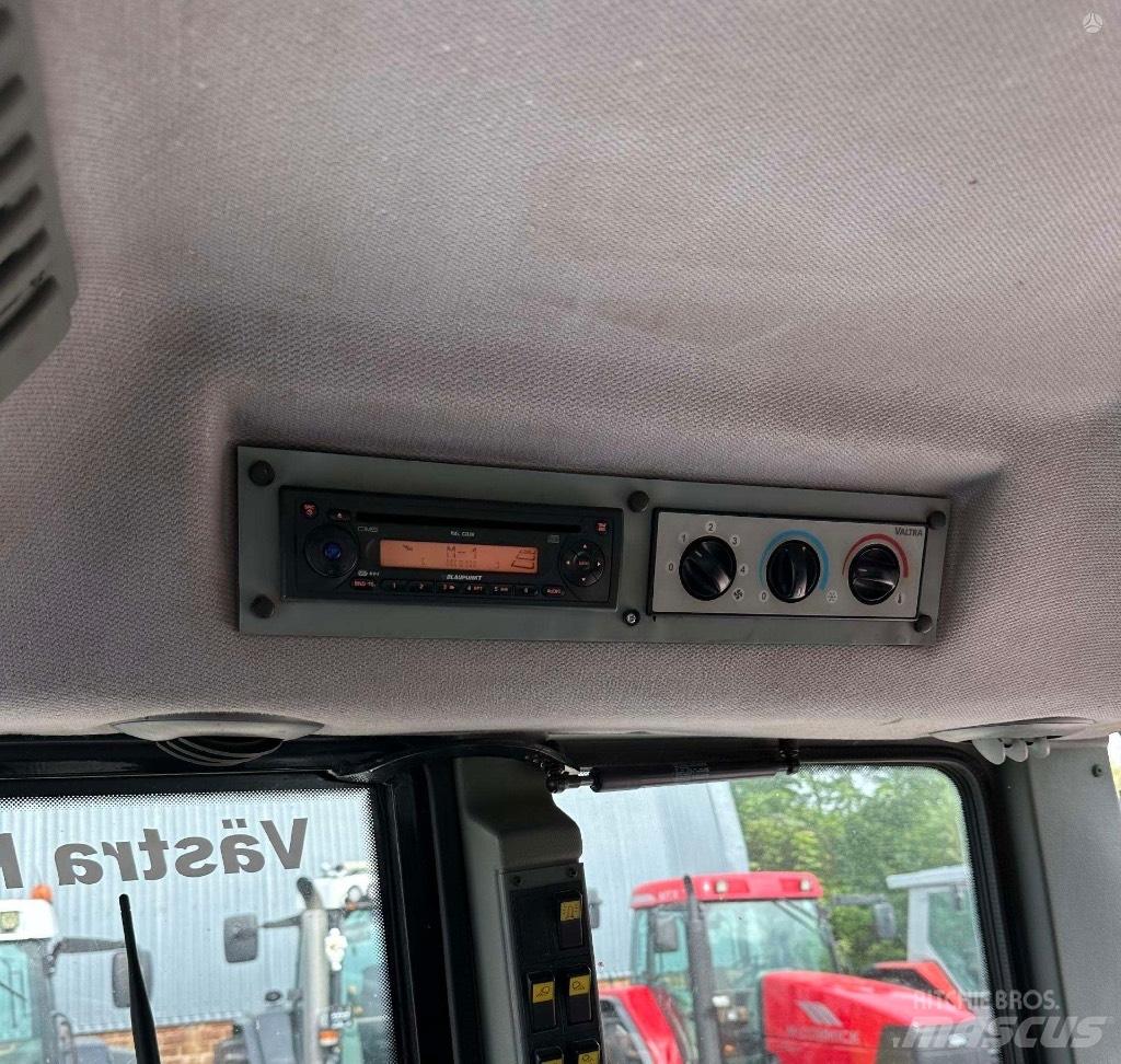 Valtra T 170 트랙터