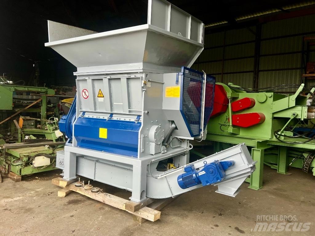 Lindner VEGA 1500 폐기물 분쇄기