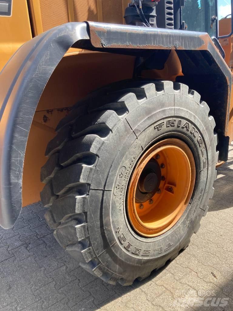 CASE 621 F XR  휠로우더