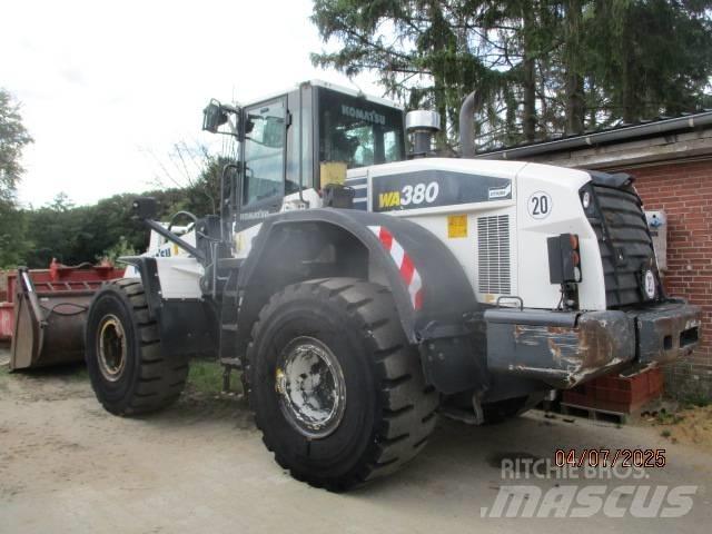 Komatsu WA 380  휠로우더