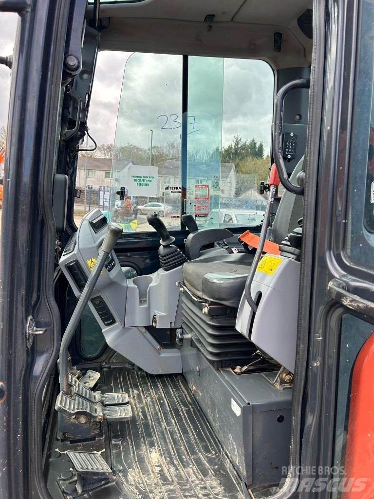 Kubota U48-4 소형 굴삭기 7톤 미만