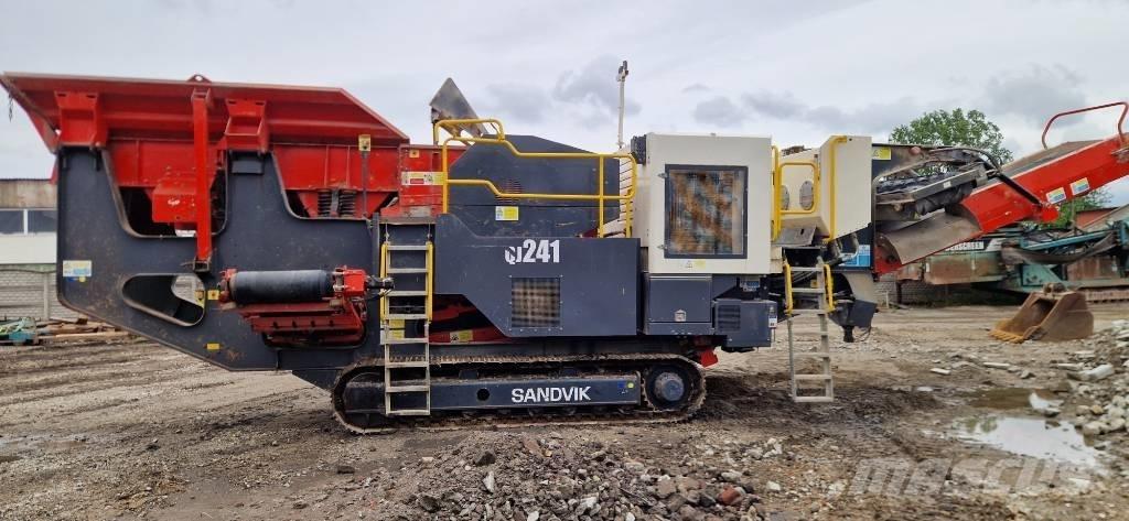 Sandvik QJ 241 이동식 분쇄기