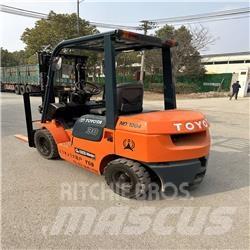 Toyota 02-7 FD F 30 디젤 지게차