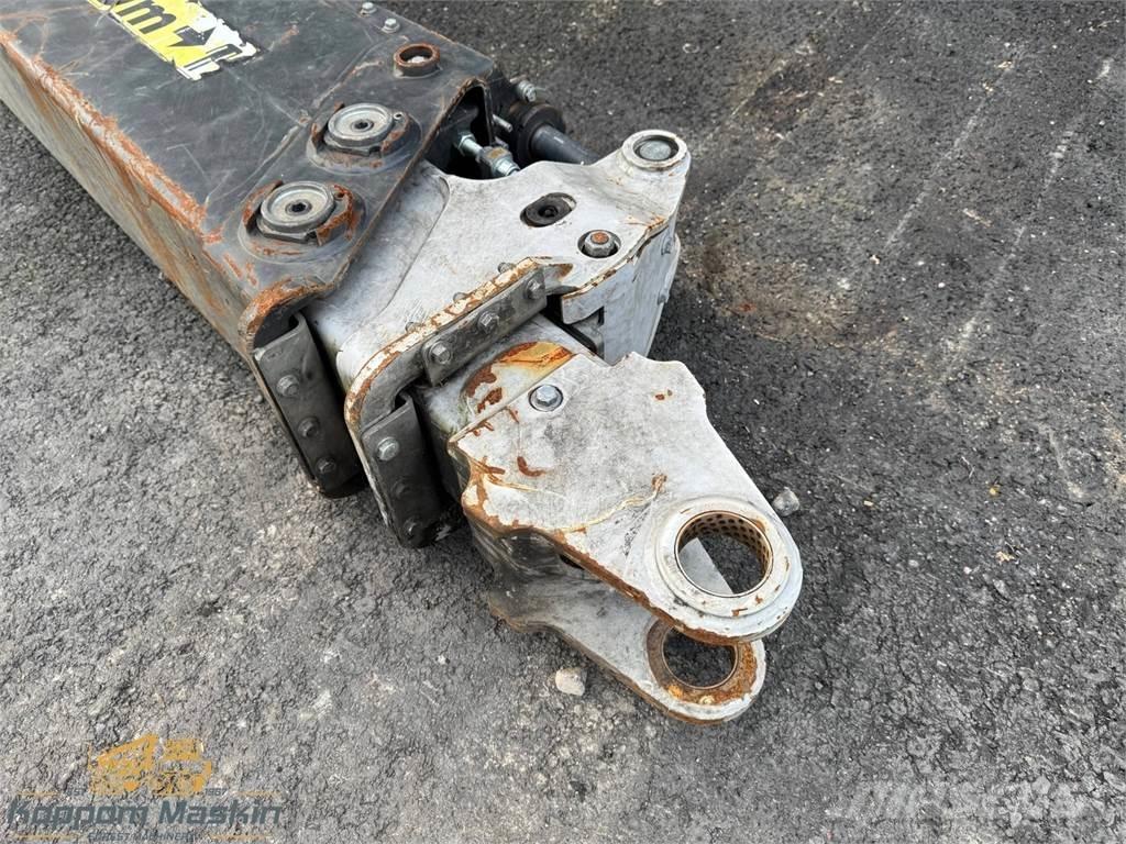 Komatsu 165F 포워더 크레인