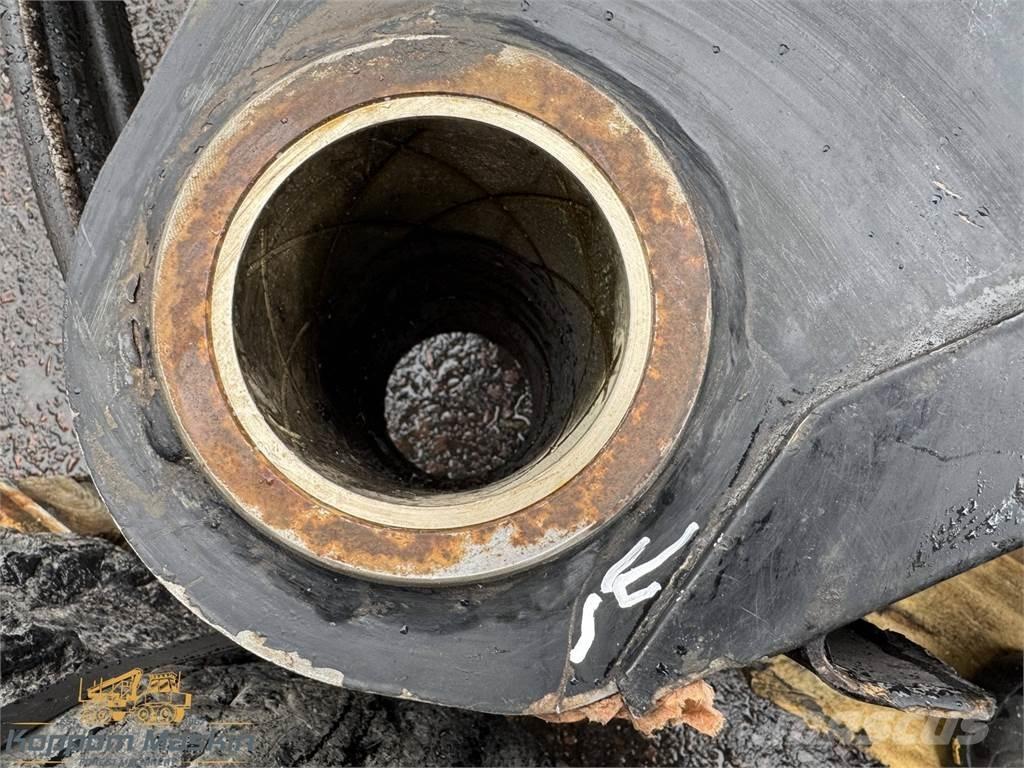 Komatsu 165F 포워더 크레인