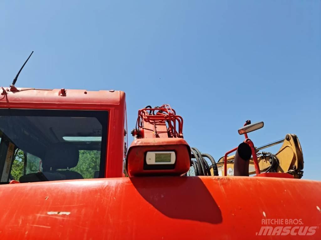 Komatsu PC 138-8 대형 굴삭기 29톤 이상
