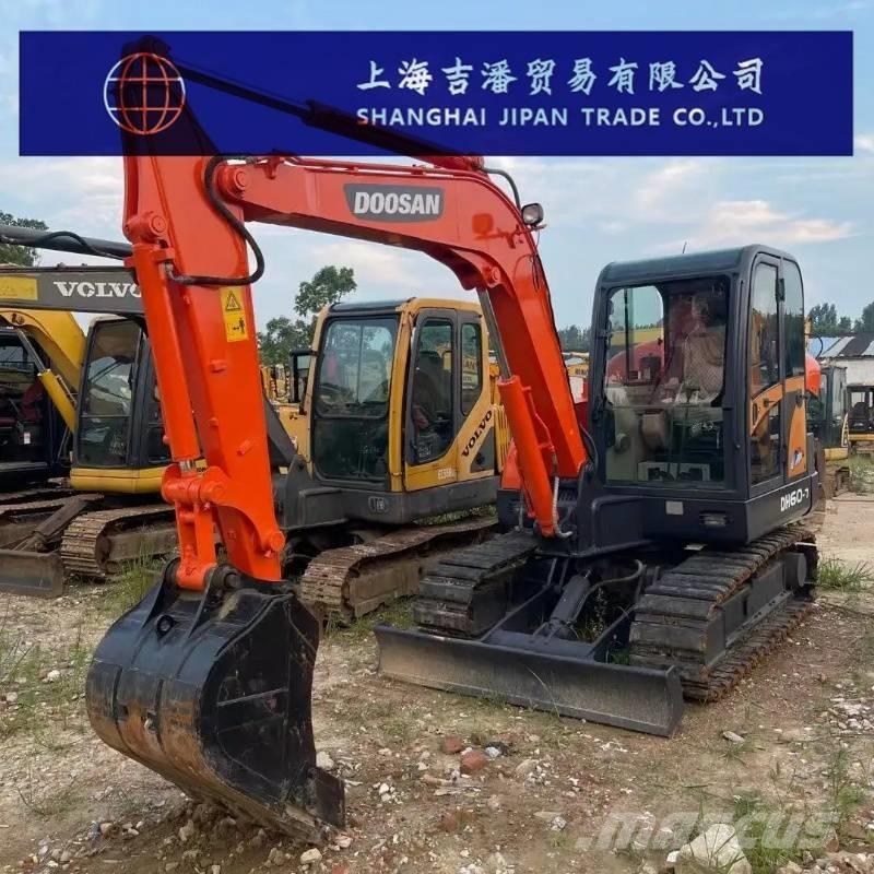 Doosan DH 60-7 소형 굴삭기 7톤 미만