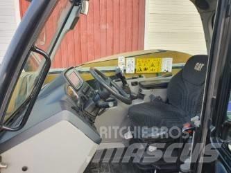CAT TH306D 농업용 텔레 핸들러