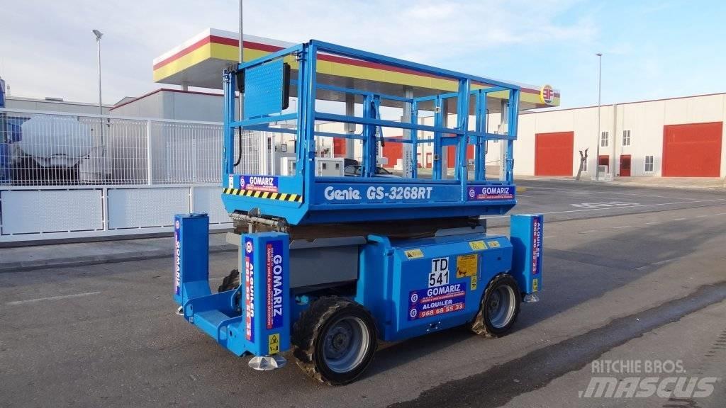 Genie GS 3268 RT 가위형 리프트