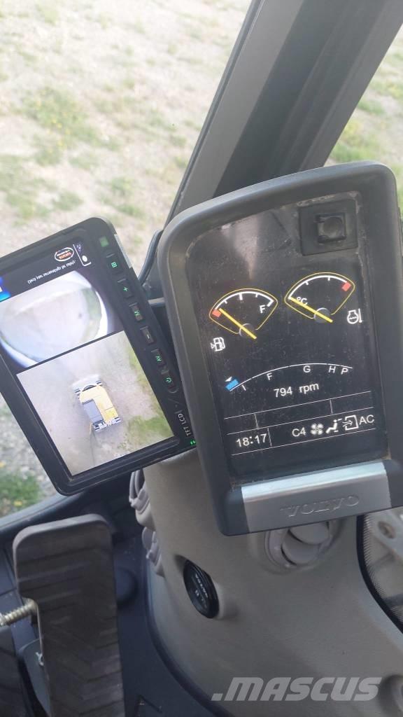 Volvo EC 220 DL 대형 굴삭기 29톤 이상