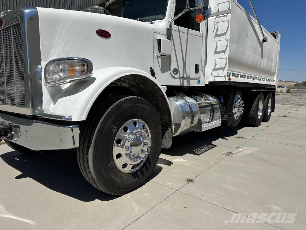 Peterbilt 367 덤프 트럭