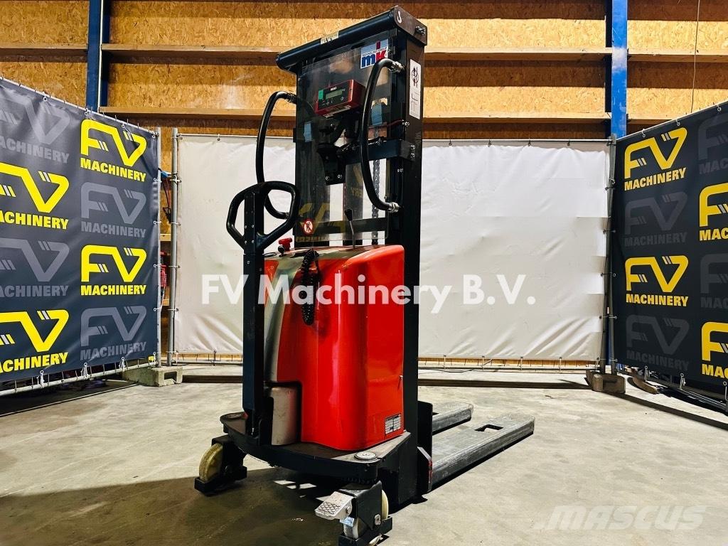 Schefer EHS25 핸드 파레트 스태커