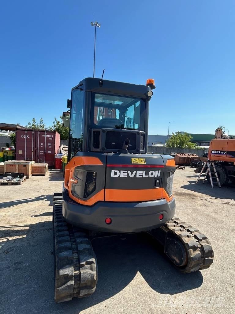 Develon DX 55 R-7 소형 굴삭기 7톤 미만