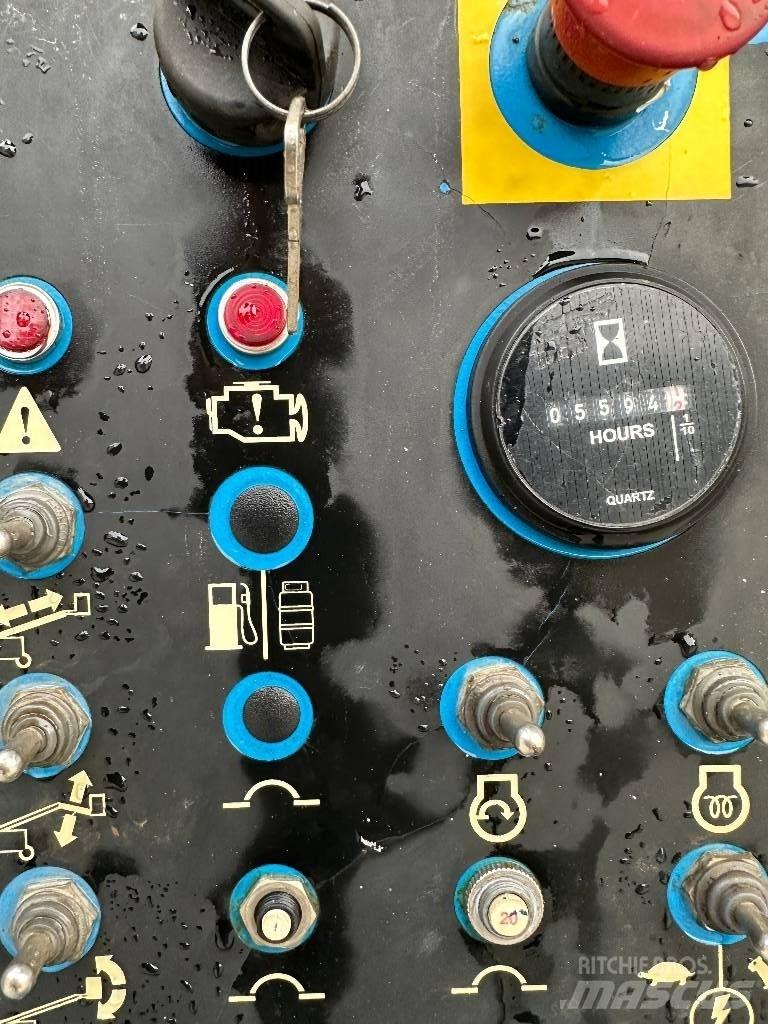 Genie S 65 관절형 전동이동 리프트