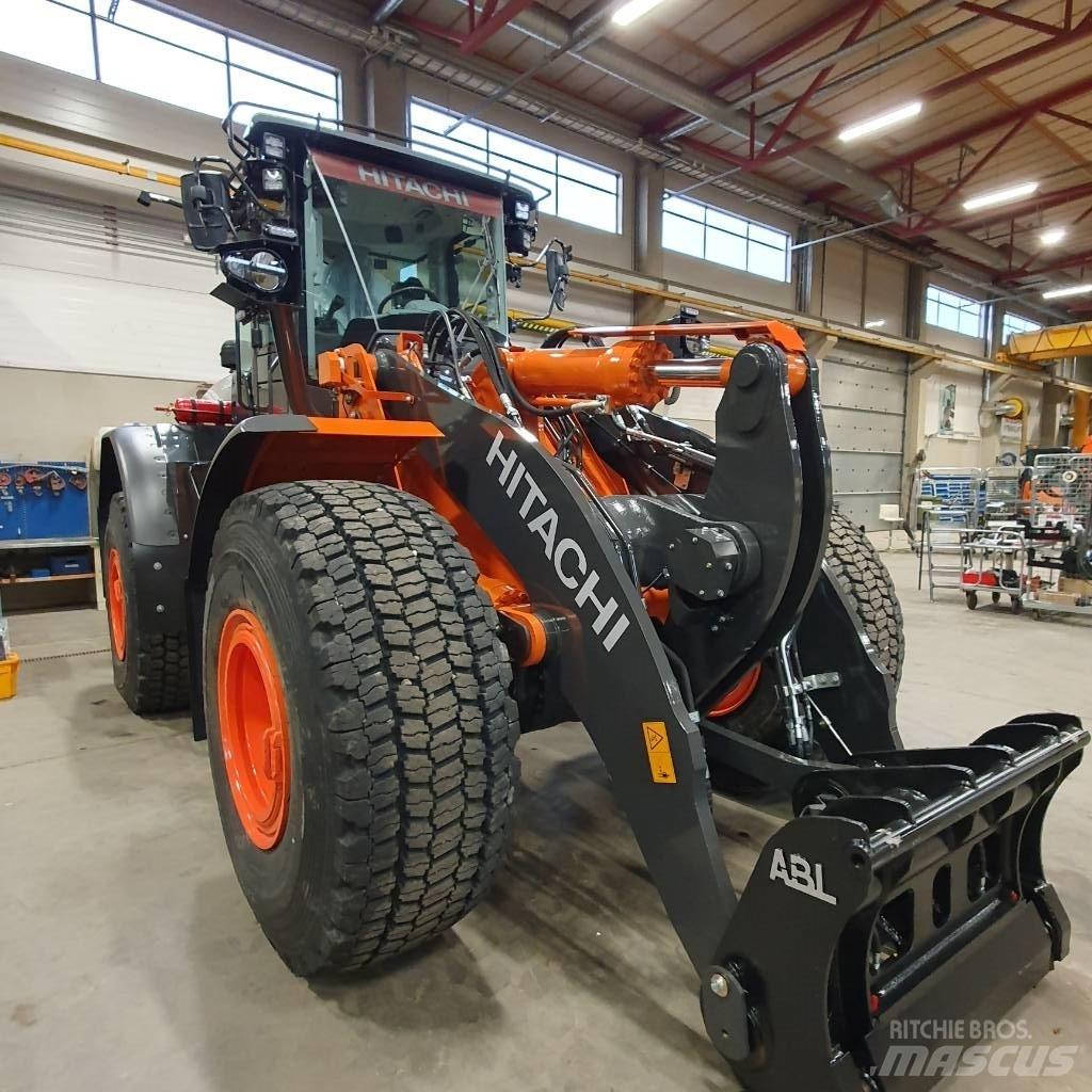 Hitachi ZW220-7  휠로우더