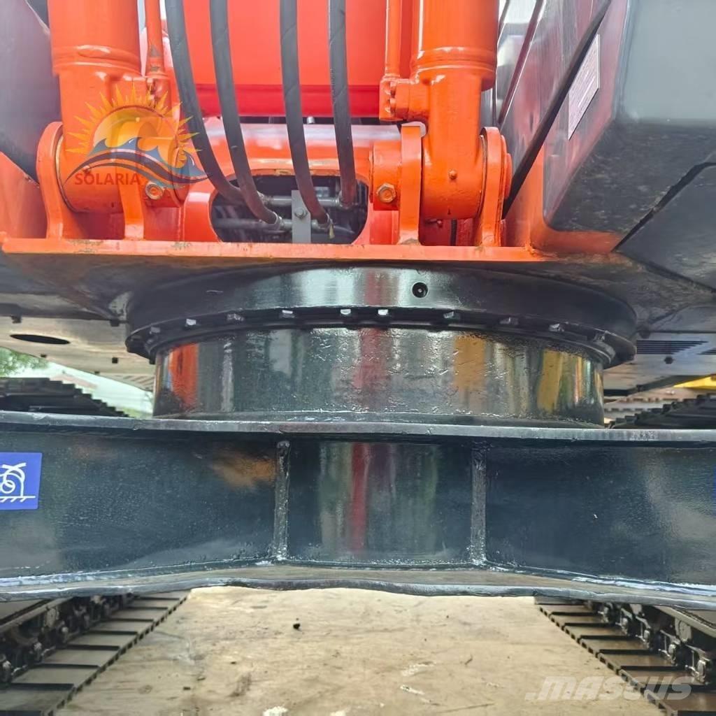 Hitachi ZX 120 대형 굴삭기 29톤 이상