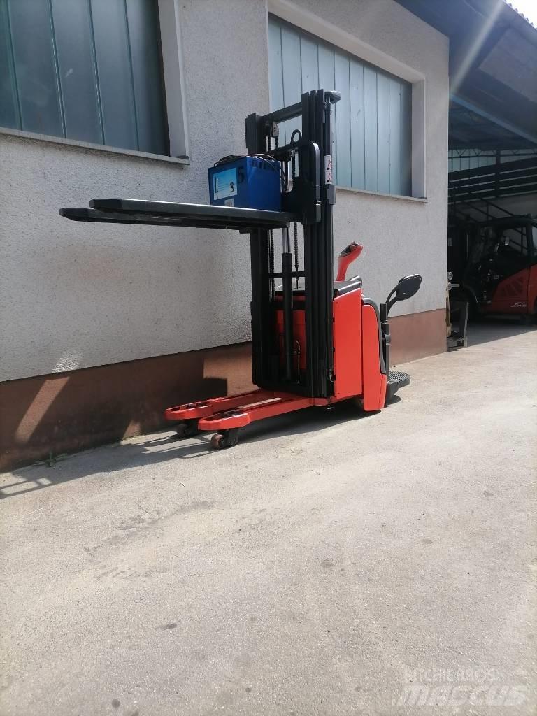 Linde L16i-AP-372 로우 리프터(승강대 포함)