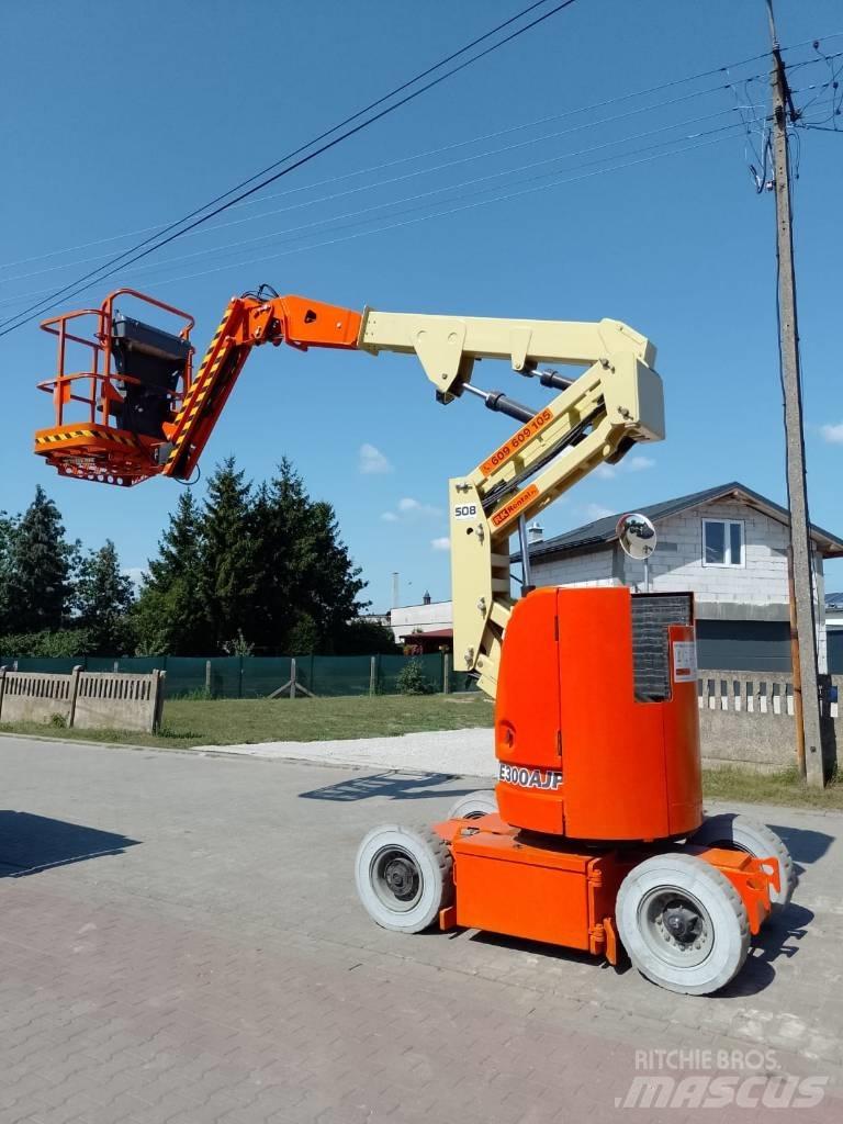JLG E 300 AJP 관절형 전동이동 리프트