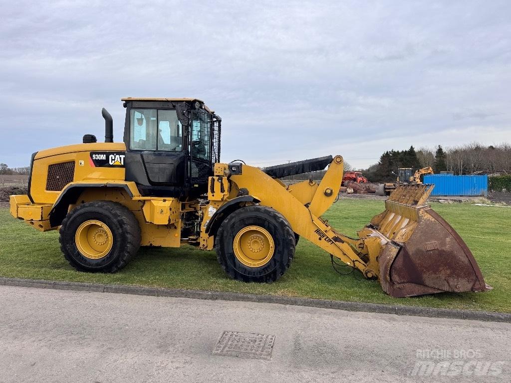 CAT 930 M  휠로우더