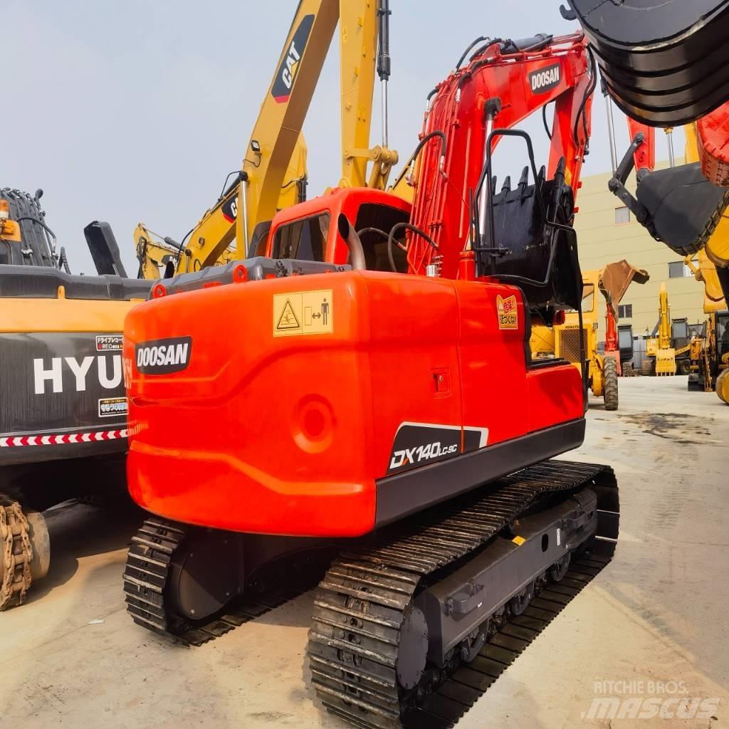 Doosan DX140LC-9C 대형 굴삭기 29톤 이상