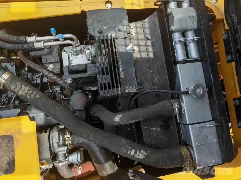 Komatsu PC 130 LC-7 대형 굴삭기 29톤 이상