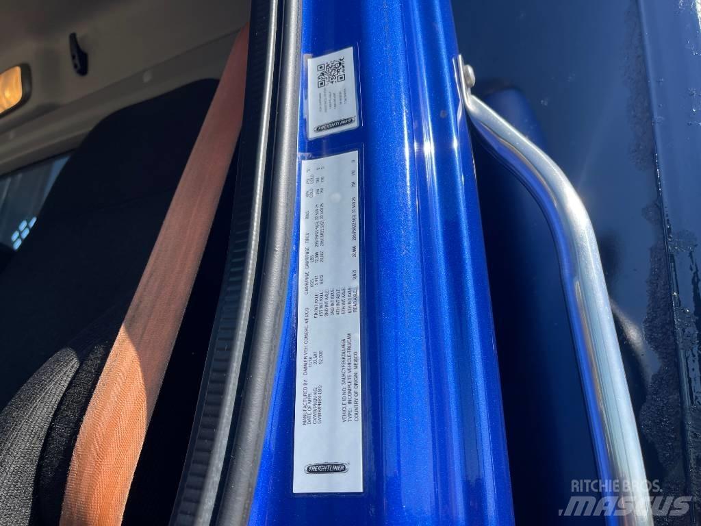 Freightliner M 106 플랫베드/드롭사이드 트럭