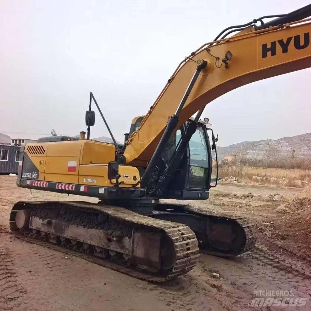 Hyundai R225LVS  휠 굴삭기