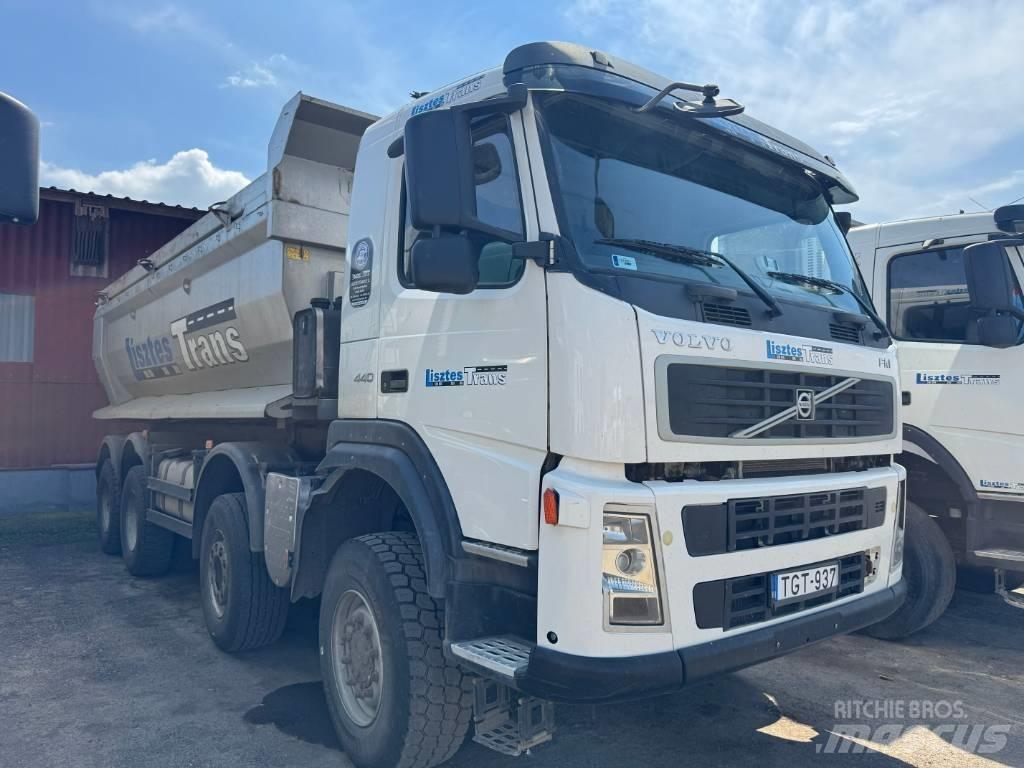 Volvo FM 13 440 8x6 덤프 트럭