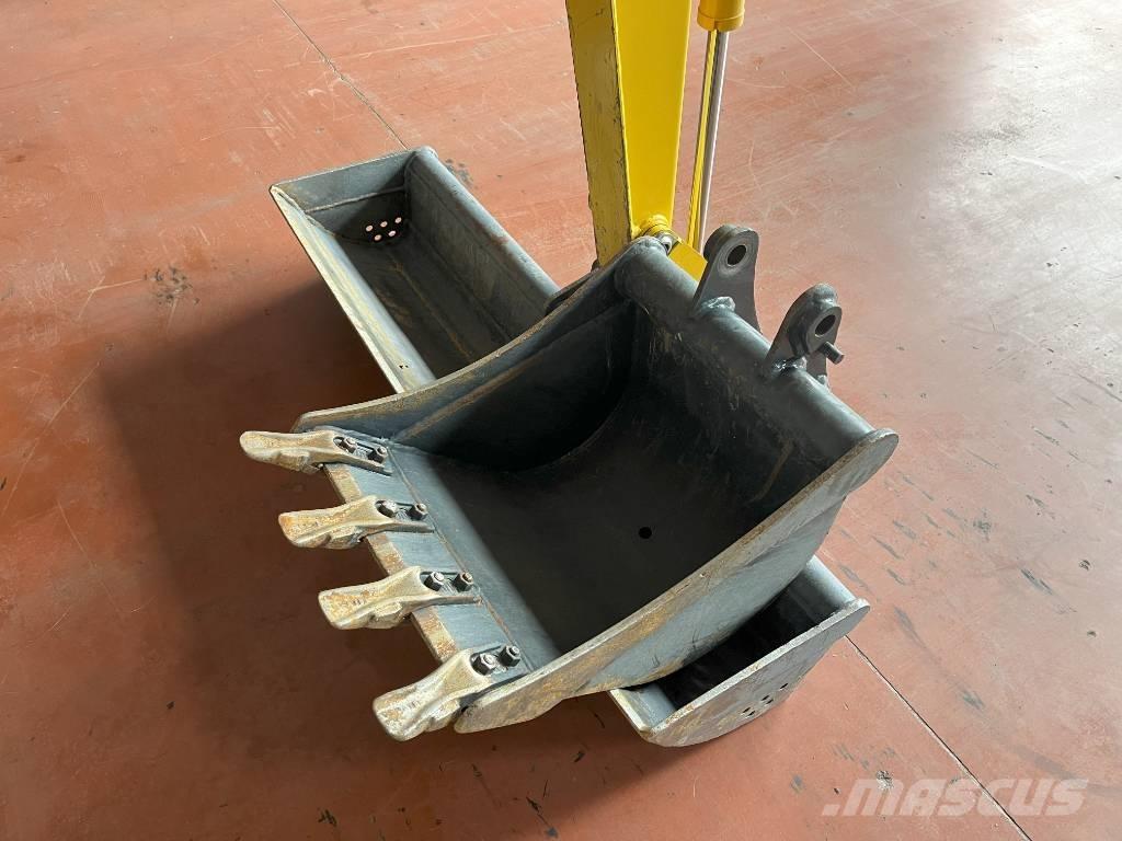 Komatsu PC 24 MR 5 소형 굴삭기 7톤 미만