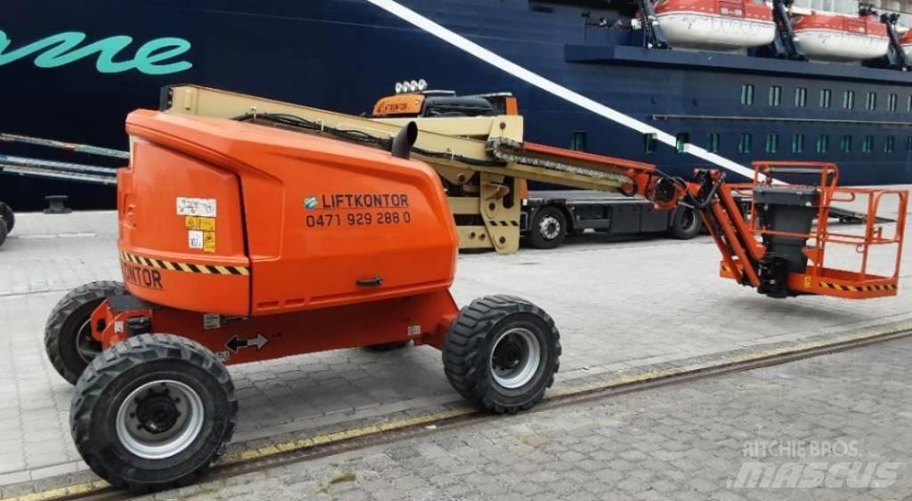 JLG 520 AJ 관절형 전동이동 리프트