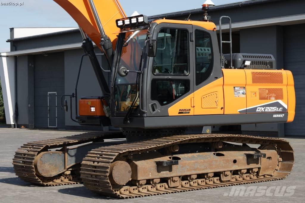 Doosan DX 225 LC-7 대형 굴삭기 29톤 이상