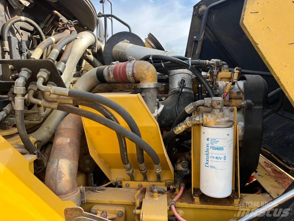 CAT 725 연결식 홀러