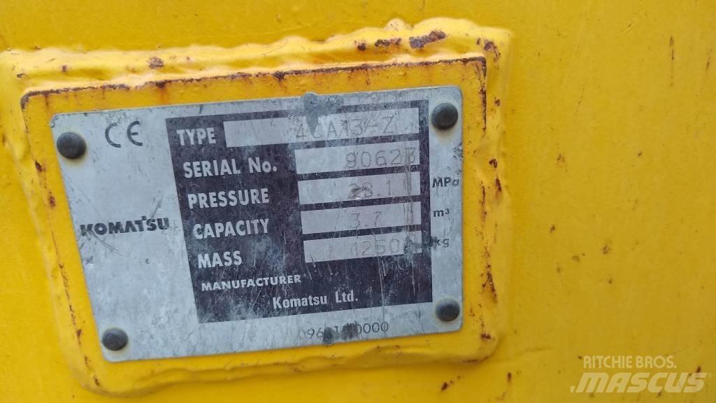 Komatsu D65PX-18 크롤러 도저