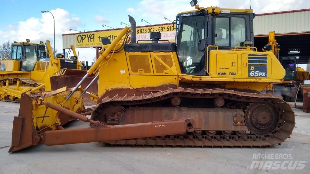 Komatsu D65PX-18 크롤러 도저