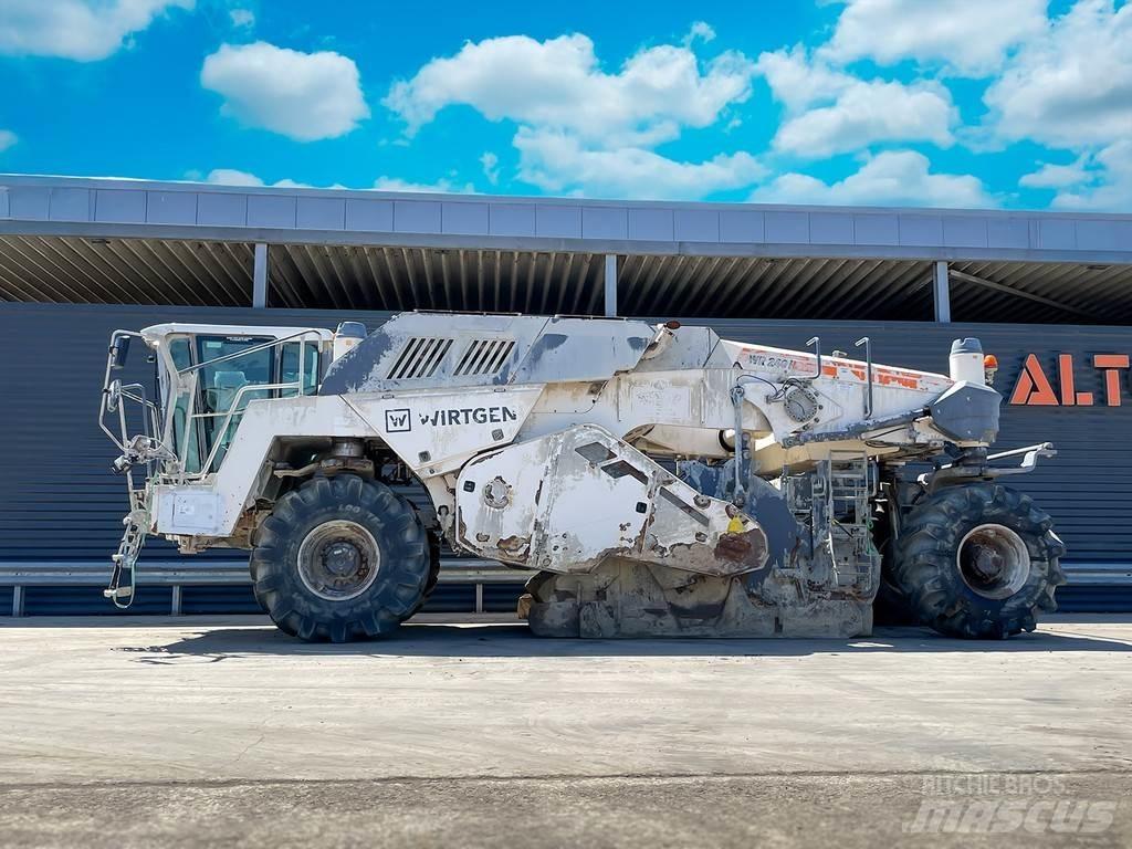 Wirtgen WR 240I 아스팔트 리사이클러