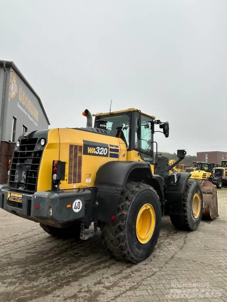 Komatsu WA 320  휠로우더