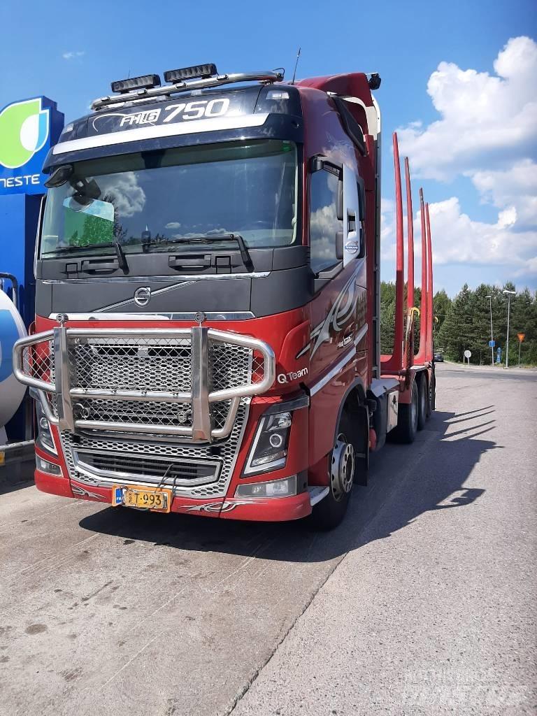 Volvo FH 16 목재 트럭