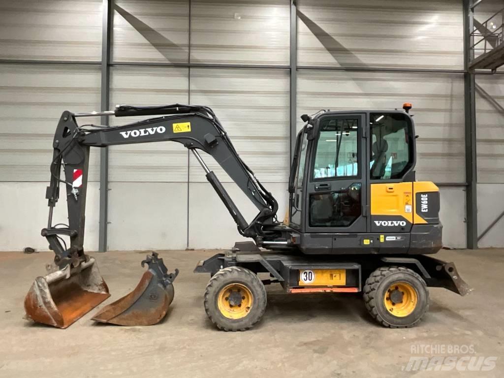 Volvo EW 60 E  휠 굴삭기