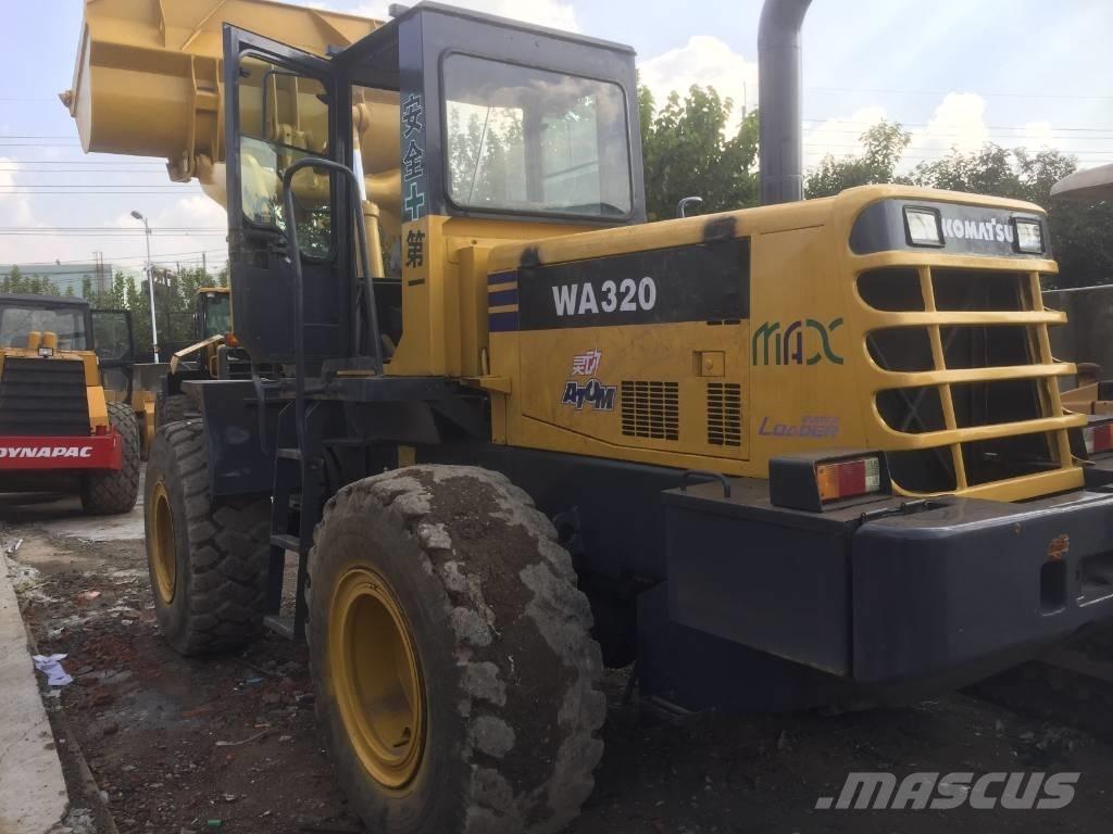 Komatsu WA 320-3  휠로우더