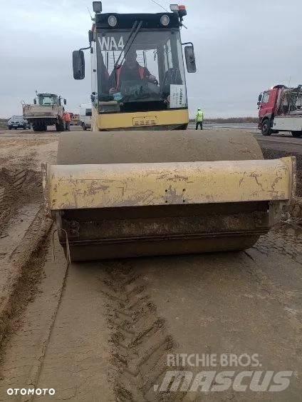 Bomag BW 213 D-4 싱글 드럼 롤러