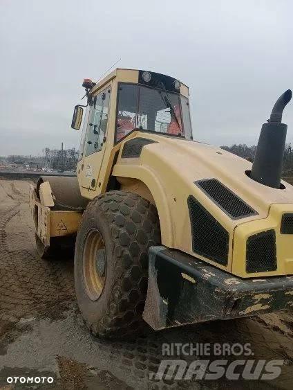 Bomag BW 213 D-4 싱글 드럼 롤러