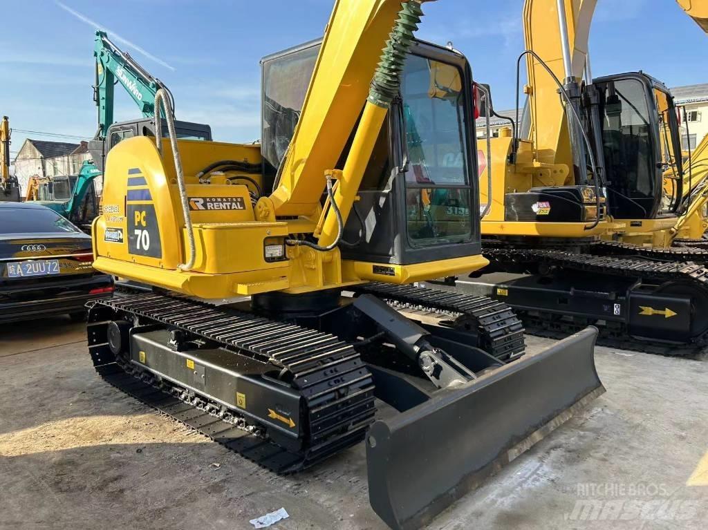 Komatsu PC 70 대형 굴삭기 29톤 이상