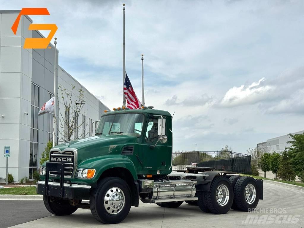 Mack Granite CV713 트랙터 유닛