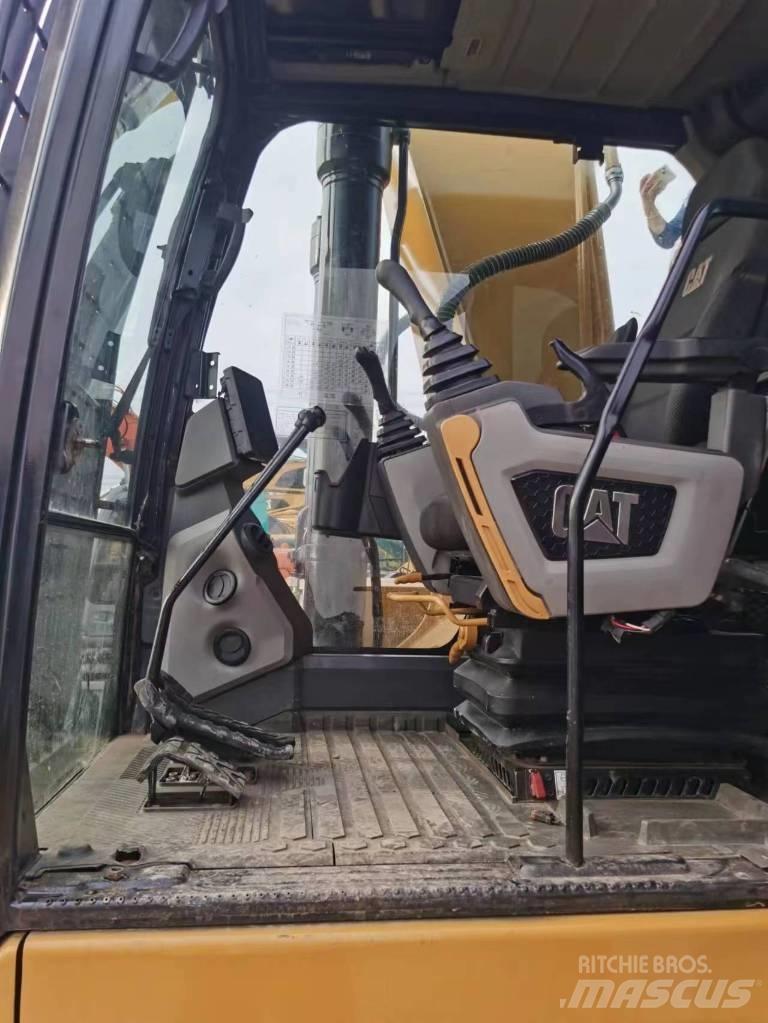 CAT 330 GC 대형 굴삭기 29톤 이상