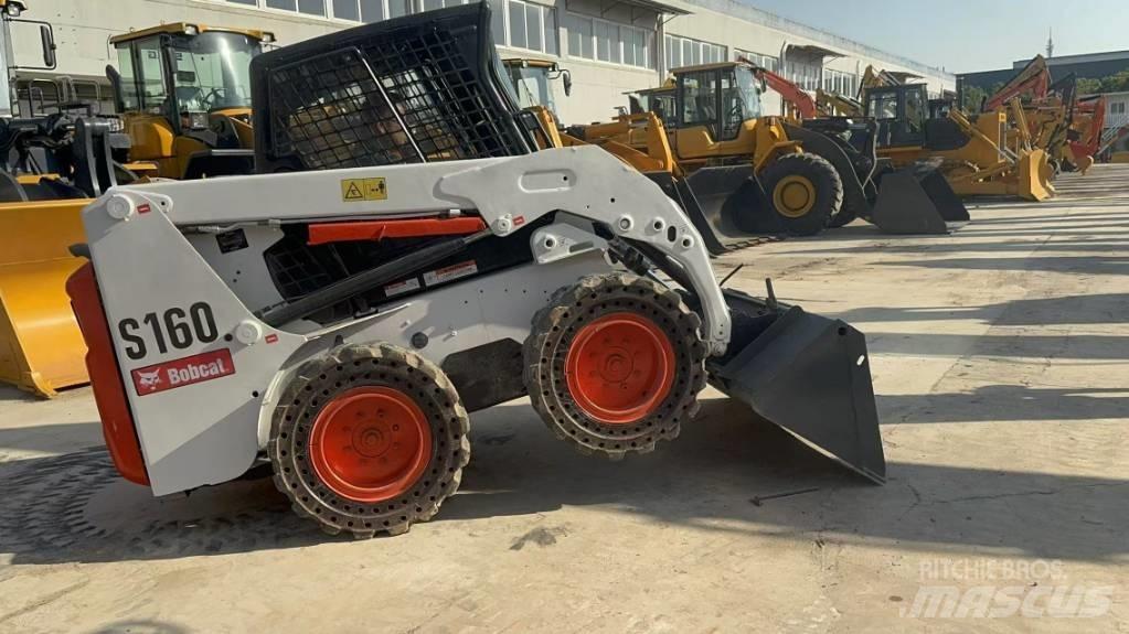 Bobcat S 160  스키드로더